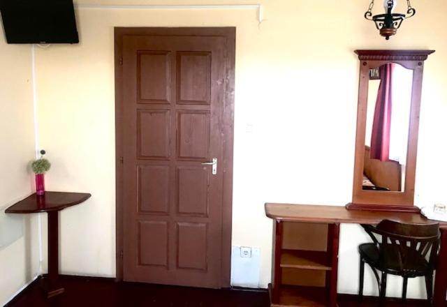 Convoy Panzio Bed & Breakfast Szajol Dış mekan fotoğraf