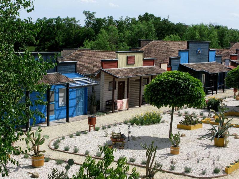 Convoy Panzio Bed & Breakfast Szajol Dış mekan fotoğraf